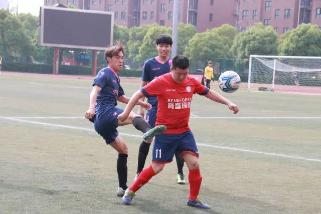 王曼昱与蒯曼强势夺冠 女双金牌收入囊中